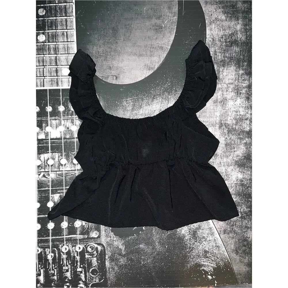 NWOT Off The Shoulder Cropped Top